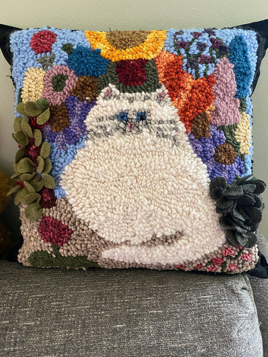 3d RUG HOOKED PILLOW White Cat in the Flower Garden